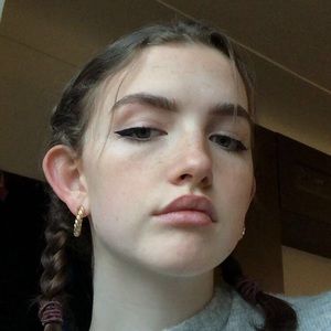 Meet your Posher, Oriana